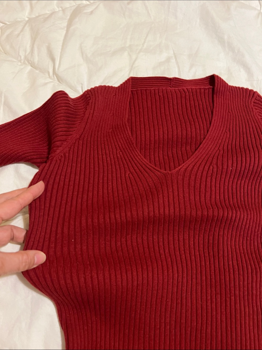 Classic V-Neck Ribbed Sweater - Red - Picture 3 of 3